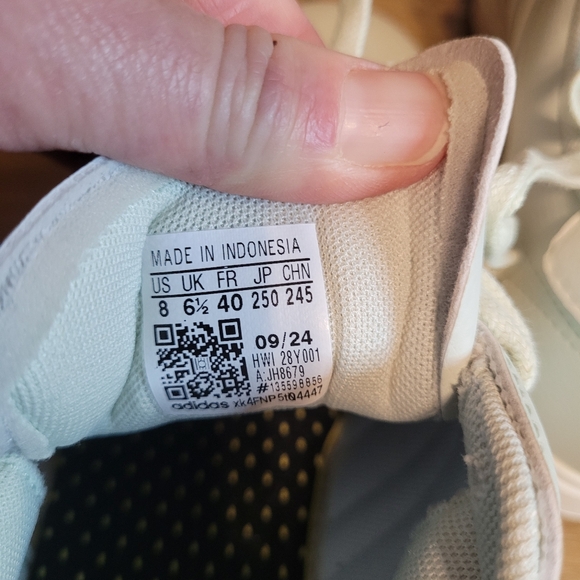 Adidas Womens Size 8 Grand Court 2.0 Mint Green & White Sneakers Shoes JH8679 - Picture 7 of 9